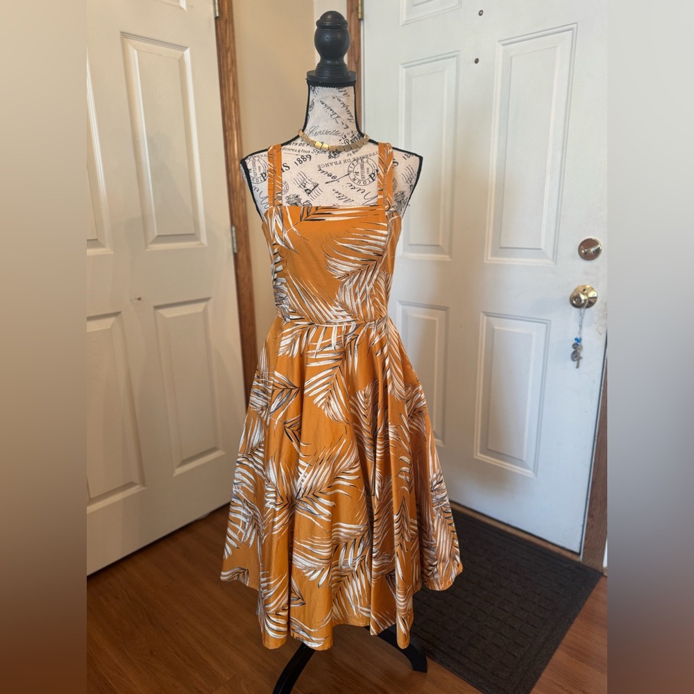 WHITE HOUSE BLACK MARKET PALM PRINT MIDI LINED DRESS SIZE 8 P